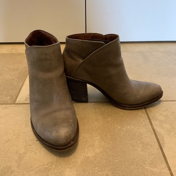 Lucky Brand Leather Ankle Boots - Picture 2 of 4